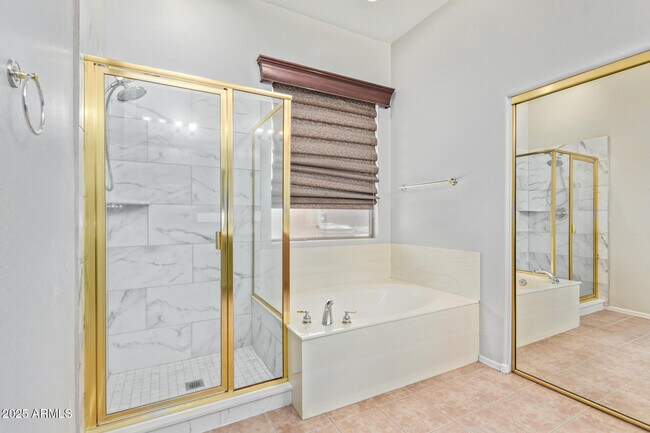 Building Photo - 13508 W Alvarado Dr