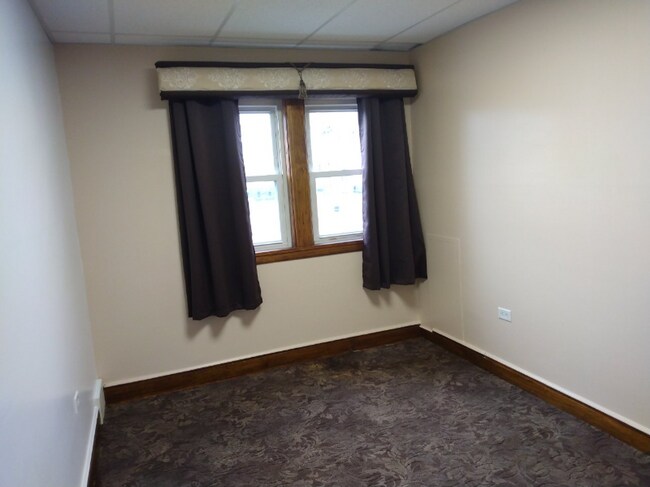 Building Photo - 1205 Cloquet Ave