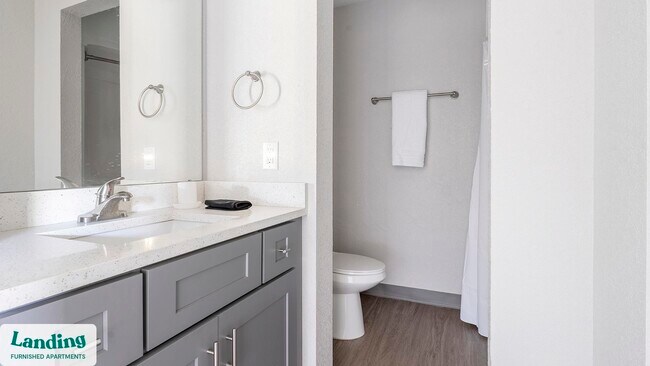 Building Photo - 2305 Aaron St