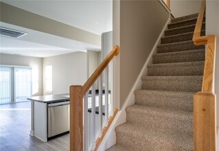 Building Photo - 69 Allandale Dr