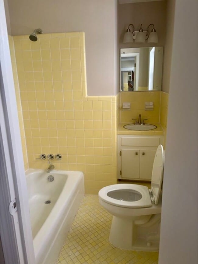 Building Photo - Renovated Hammond Hills Gem