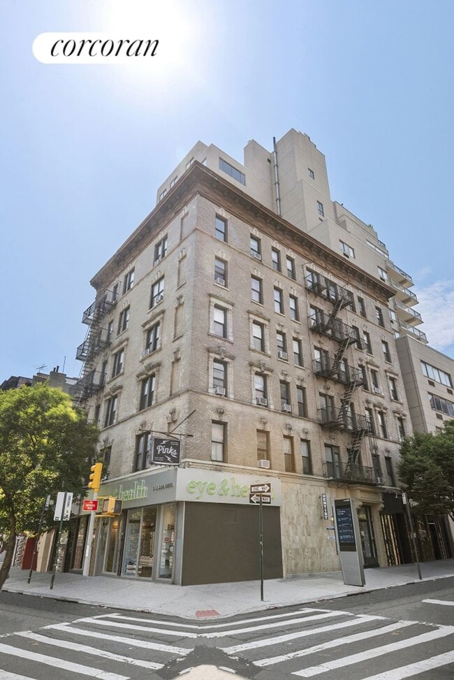 Building Photo - 242 E 10th St