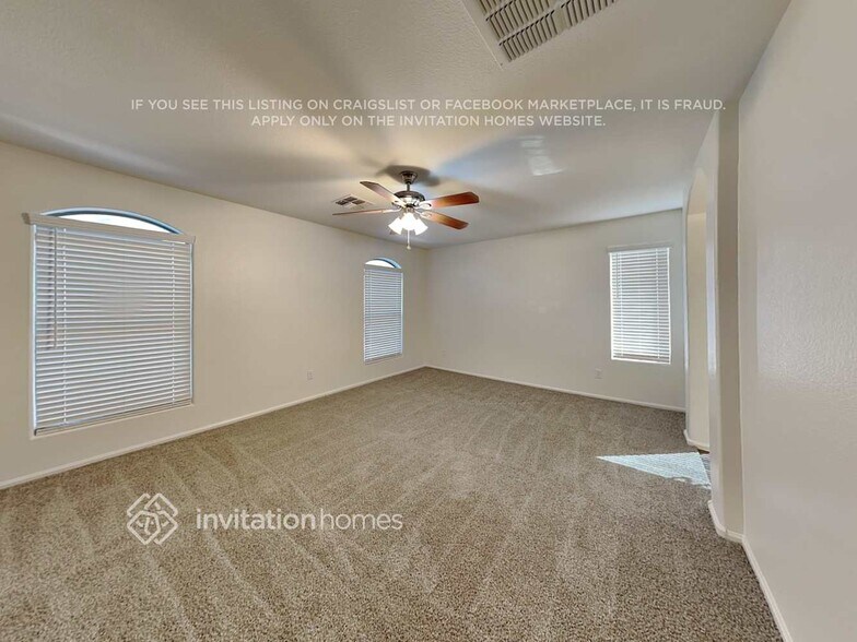 Building Photo - 2315 W Running Deer Trl