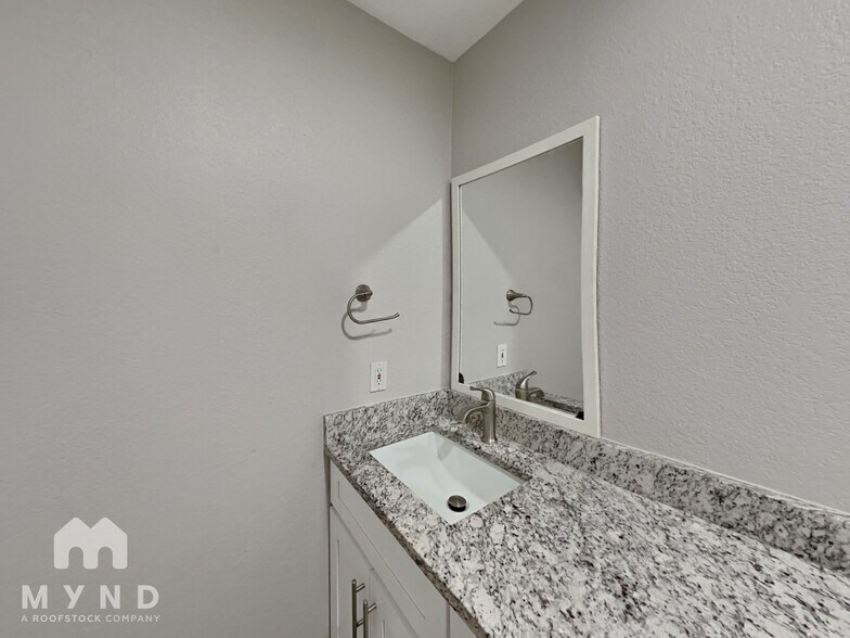 Building Photo - 4892 Masch Branch Rd