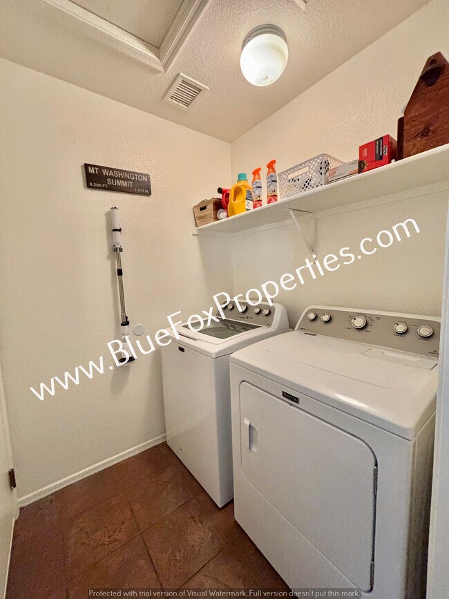 Building Photo - 2675 W Desert Bluffs Ct
