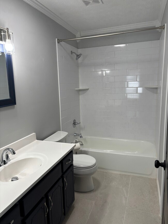 Building Photo - 203 Cypress St