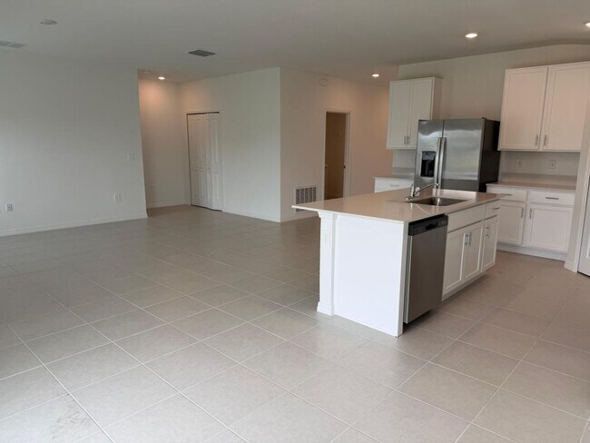 Building Photo - 2167 Lone Oak Ln