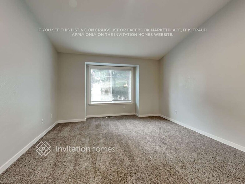 Building Photo - 5631 Komachin Loop SE