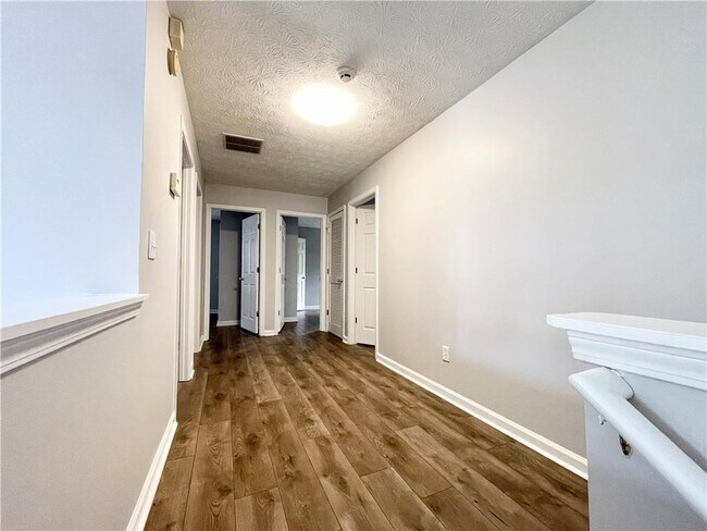 Building Photo - 1820 Chasewood Park Dr