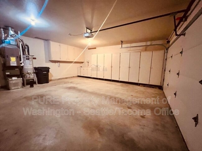 Building Photo - 2913 Briar Lea Loop SE