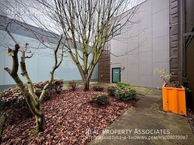 Building Photo - 612 S Lucile St