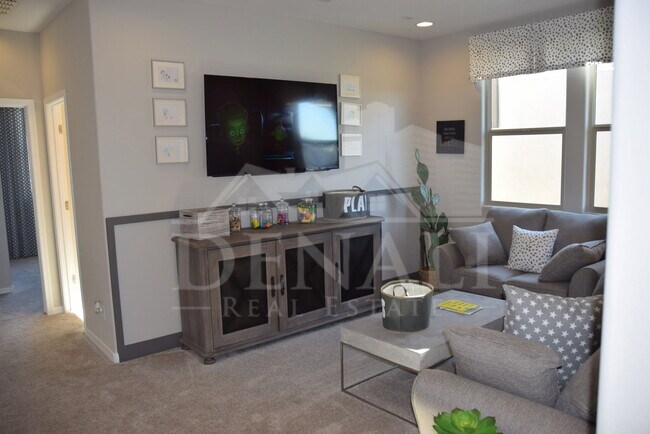 Building Photo - 8547 E Osage Ave