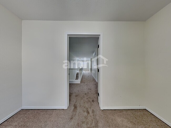 Building Photo - 9762 Chambers Dr