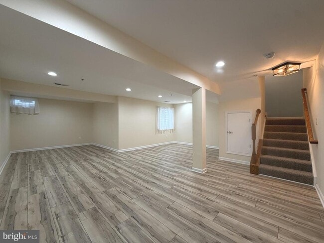 Building Photo - 2911 Lomond Pl