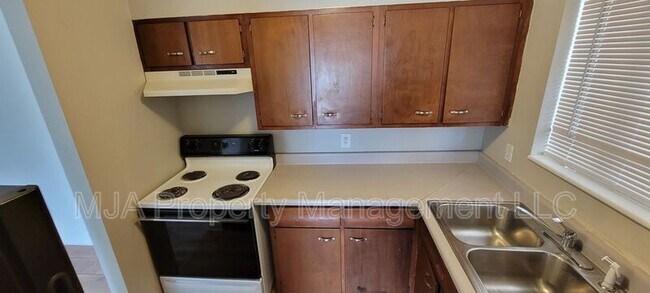 Building Photo - 2640 W 3800 S