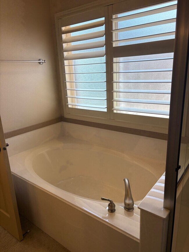 Building Photo - St. George Oasis