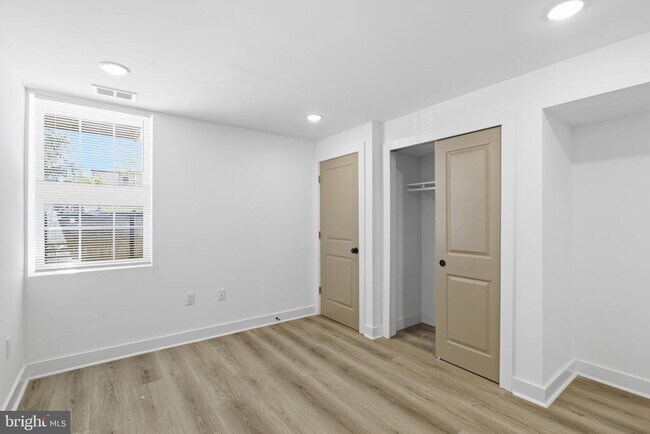 Building Photo - 2532 N 11th St