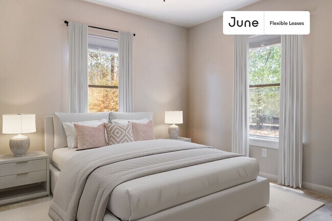 Building Photo - 1001 Gullett Street