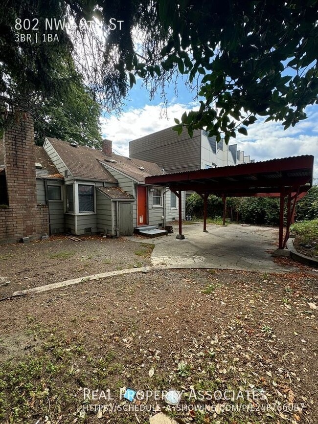 Building Photo - 802 NW 49th St