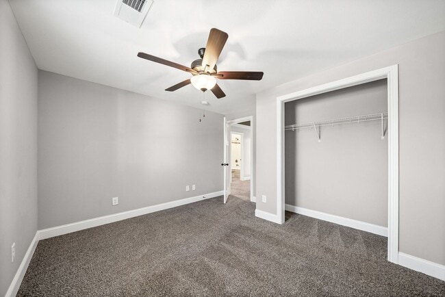 Building Photo - Spacious 4 bedroom 3 full bath home for rent!