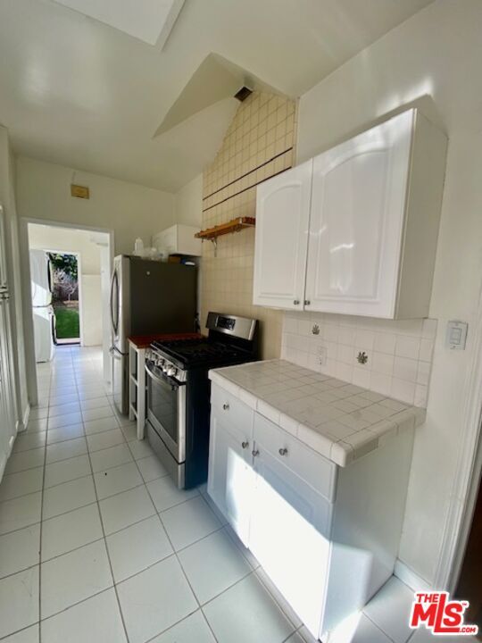 Building Photo - 459 S Holt Ave