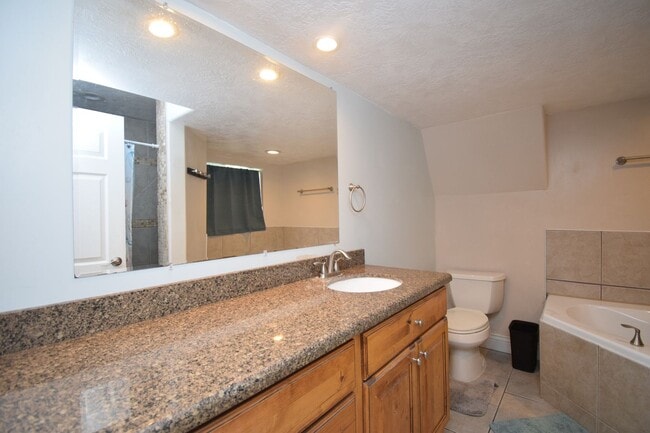 Building Photo - Charming West Jordan 4 Bed with Open Layout and Spacious Primary!!