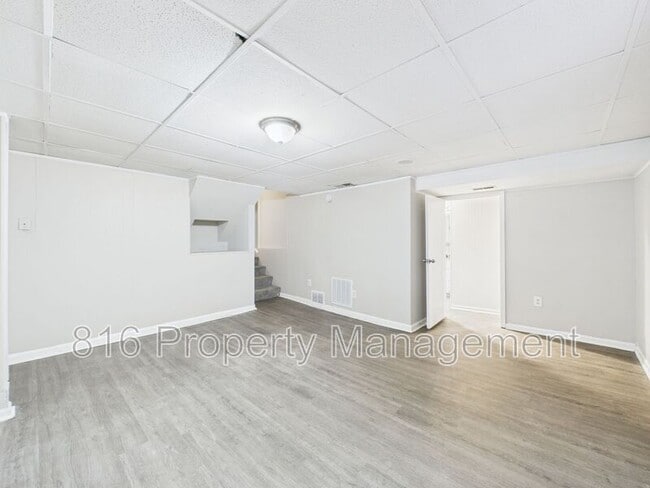 Building Photo - 6304 E 150th Terrace