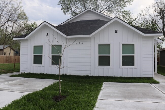 Building Photo - 426 New Mexico St