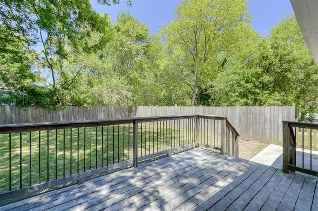 Building Photo - 679 Jones Ave NW