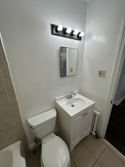 Building Photo - 1357 Adams St NE