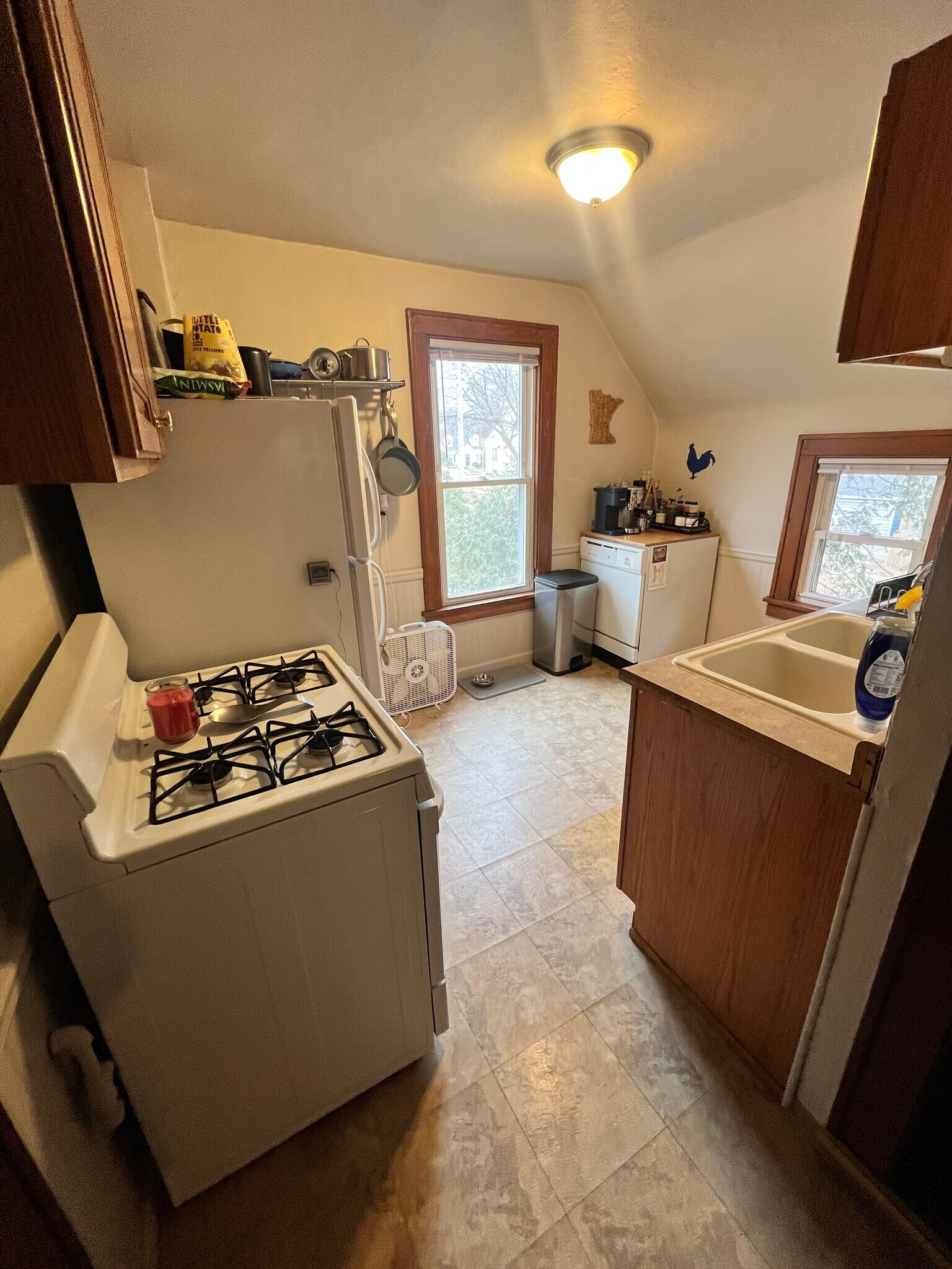 Building Photo - 3058 Hayes St NE