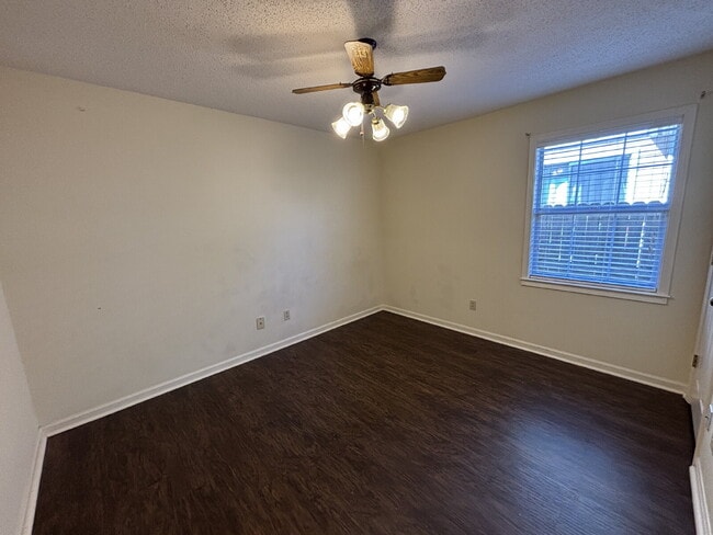 Building Photo - 113 Woodleigh Rd