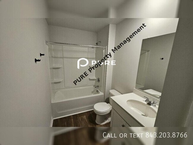 Building Photo - Downstairs Master - 5 BEDROOM HOME Berkele...