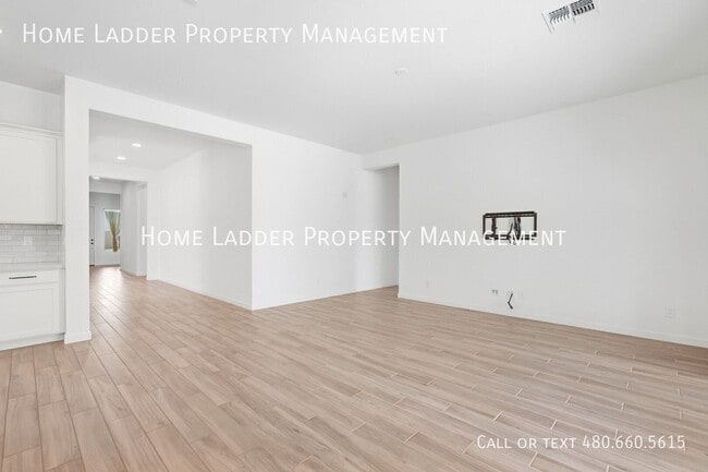 Building Photo - 4203 S Apollo