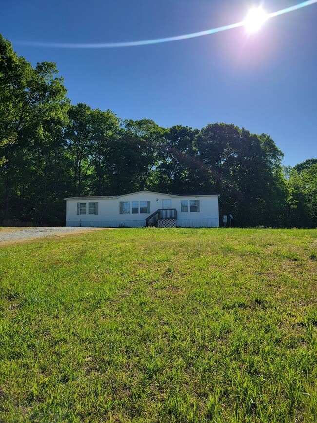 Building Photo - Ready to move in!