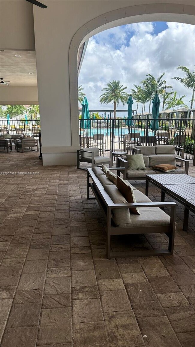 Building Photo - 3423 W 110th St