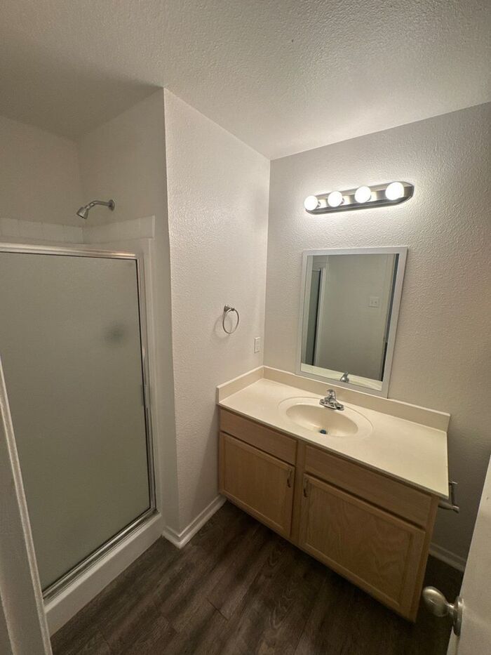 Building Photo - 2806 James Rd