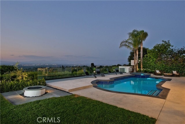 Building Photo - 16449 Tudor Dr