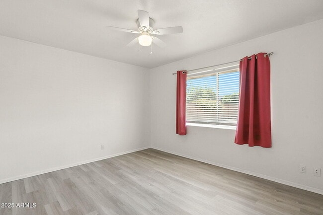 Building Photo - 6839 E Montecito Ave