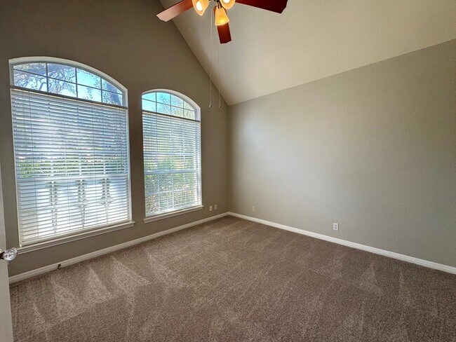 Building Photo - 5844 Back Bay Ln