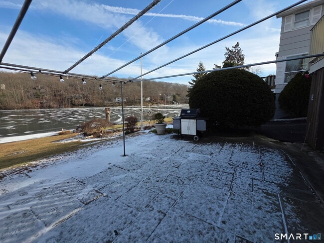 Building Photo - 23 Cedar Dr