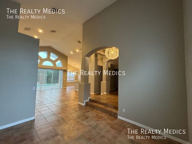 Building Photo - 2521 Roat Dr