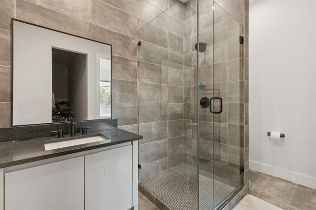 Building Photo - 2231 Madera St