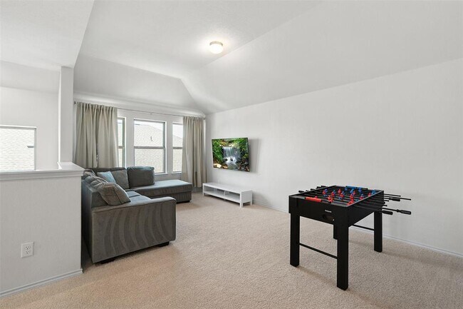 Building Photo - 211 Brookside St