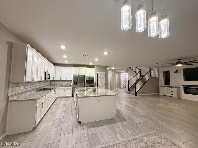 Building Photo - 3195 Hazy Hills Ave