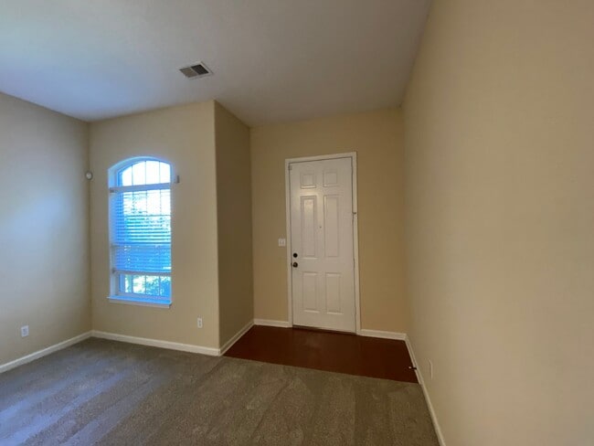 Building Photo - Gated Community - 3 Bedroom 2 Bathroom Cordova Rental Home