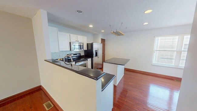 Building Photo - 5930 Winberry Creek Dr