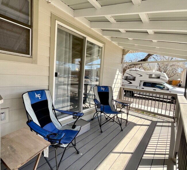 Building Photo - Charming 2-Bedroom Corner Lot Home with Be...