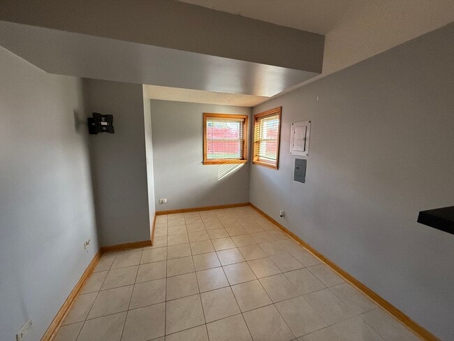 Building Photo - 3bed/2bath Home Fenced Yard Deck 2 Car Garage