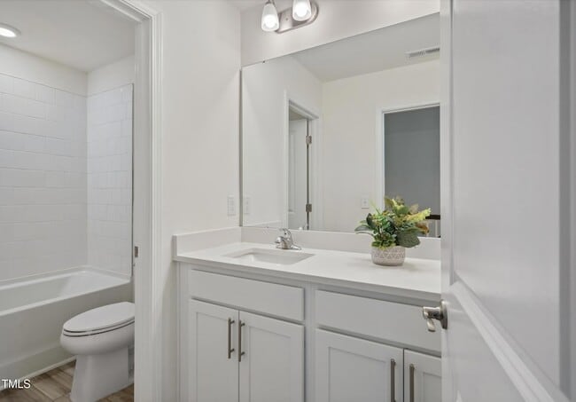 Building Photo - 130 Silent Brk Trl